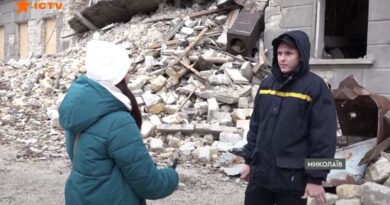 Співробітники ДСНС розповіли, як рятували дітей з-під завалів у Миколаєві (відео)