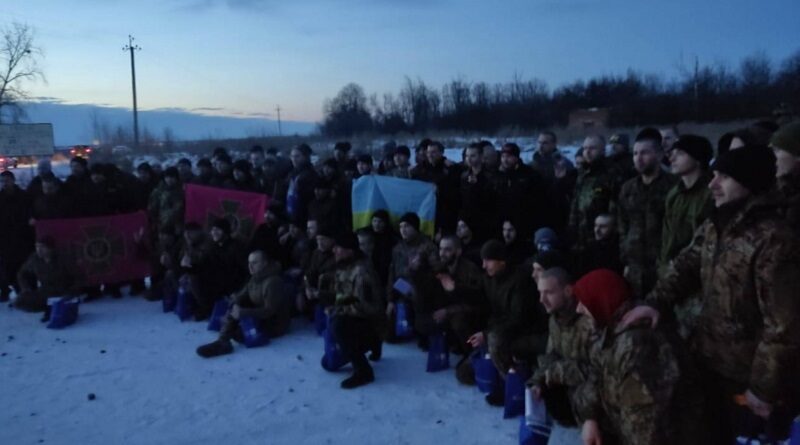 Відбувся обмін полоненими: 100 українських воїнів та 1 цивільний їдуть додому